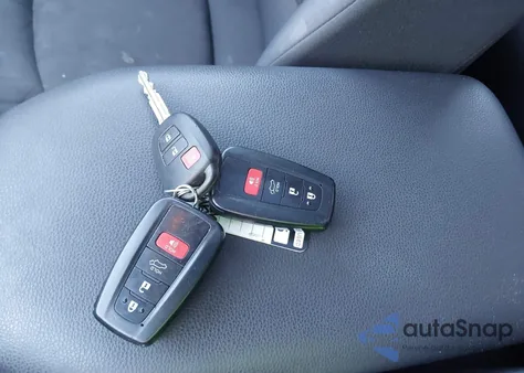 2019 Toyota Rav4 Xle из США, поврежденный, VIN JTMW1RFV1KD021577